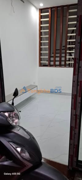 Nhà 5 Tầng Hoàng Quốc Việt 41m² - Chính Chủ Bán Gấp 9 Tỷ