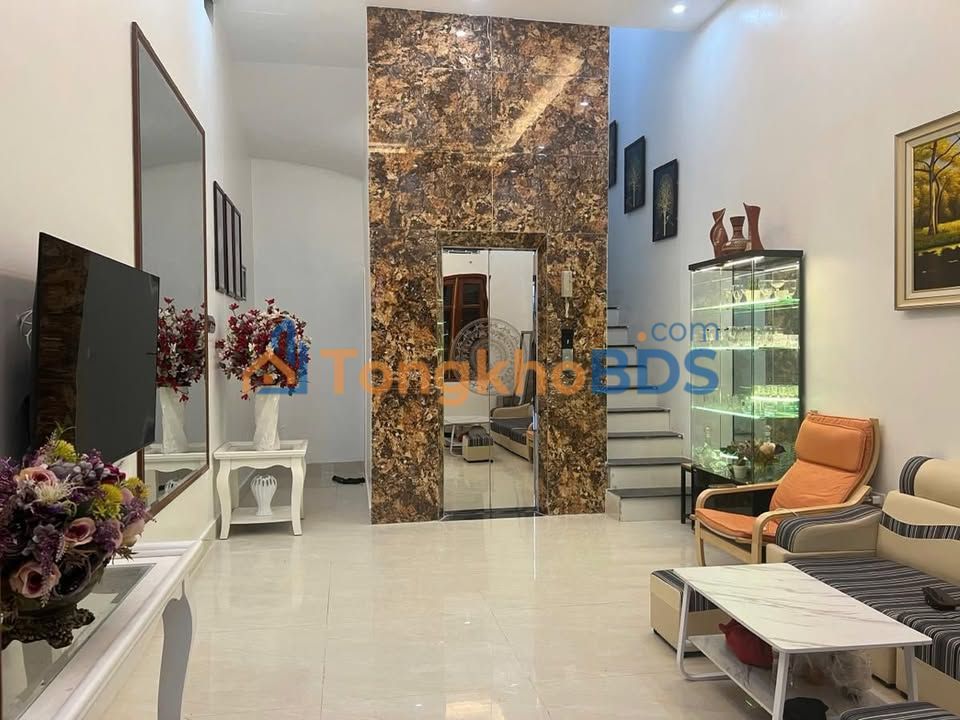 Nhà 5 Tầng Thang Máy An Dương, Tây Hồ - 40m² Đẹp Ngay, Giá 11.9 Tỷ