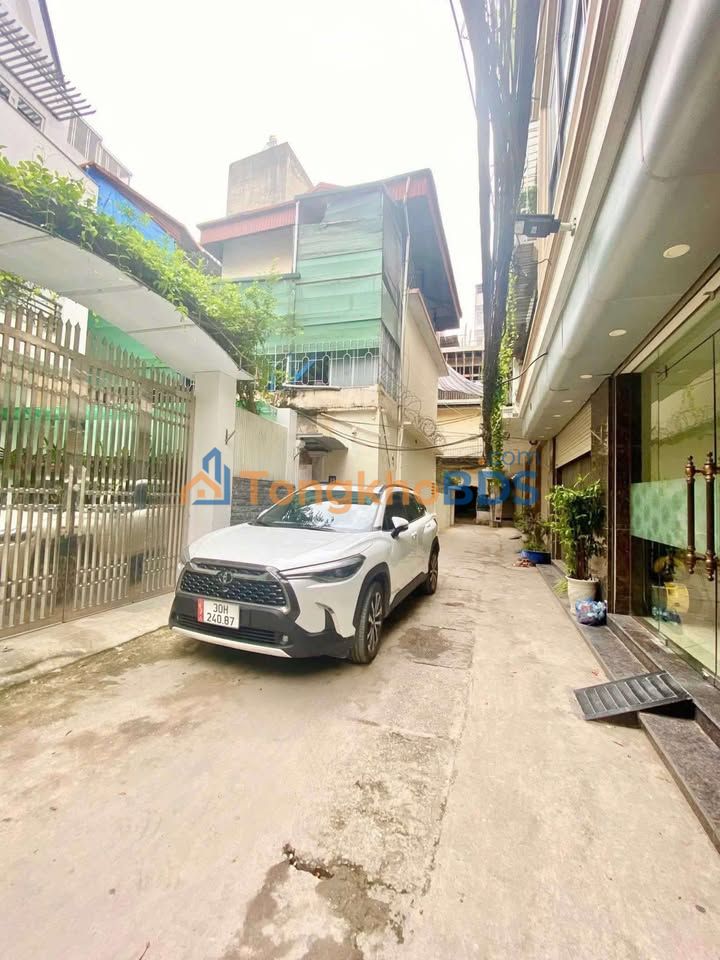 Nhà Trần Quốc Hoàn 60m² 5 Tầng - Kinh Doanh Sầm Uất 21.9 Tỷ