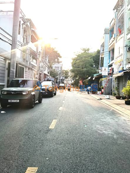 Nhà Mặt Tiền Kinh Doanh Quận 6 - 80m² - Giá 19 Triệu/Tháng