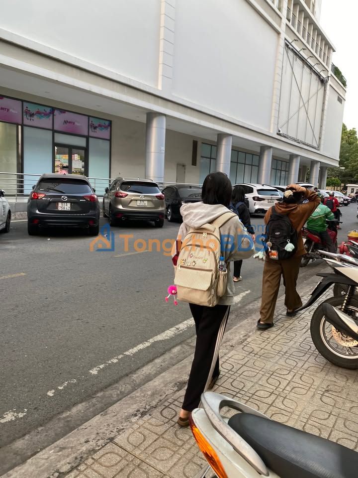 Cho thuê Nhà phố Moolingh Q8 - 5 tầng, 90m², 35 triệu/tháng