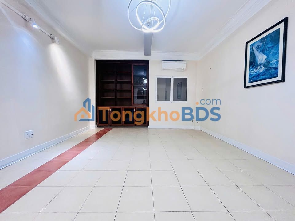 Cho thuê nhà Đặng Dung, Q1 - 5 tầng, 85m², vị trí đắc địa