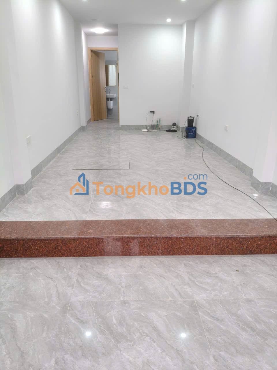 Nhà 5 Tầng Thang Máy View Vườn Nhật Tây Mỗ - 37m² - 6.7 Tỷ