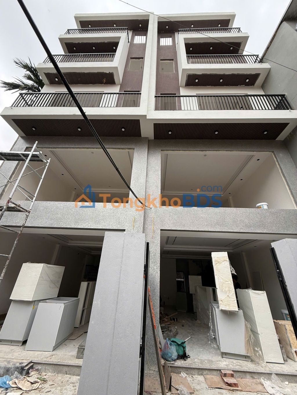 Nhà Ngọc Thụy 66m² x 6.5 Tầng, Full Nội Thất Cao Cấp - Sắp Bàn Giao