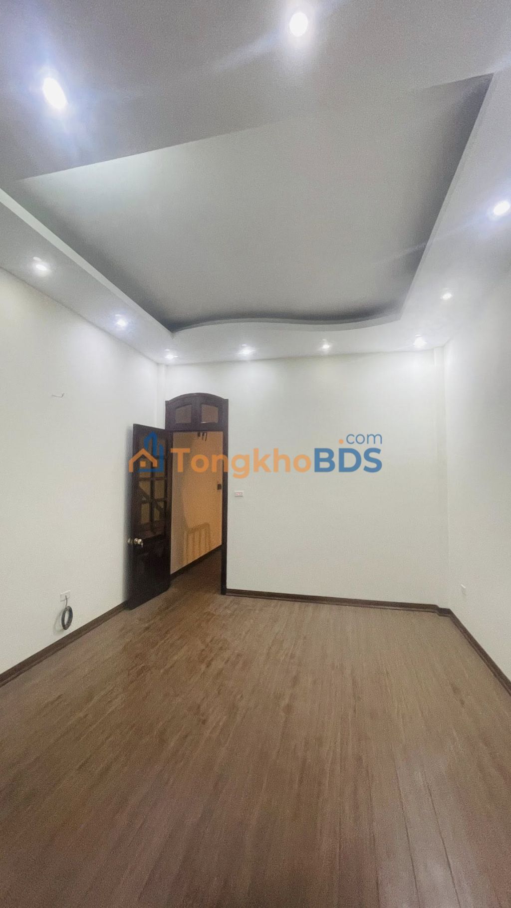 Nhà riêng Đống Đa 57m² giá 26.5 tỷ - Ô tô tránh vỉa hè