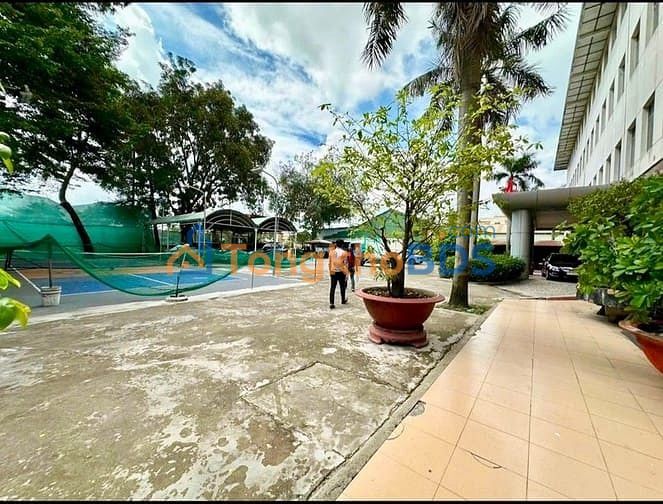 Nhà phố Võ Văn Kiệt Q6 5.500m² 550tr - Mặt tiền kinh doanh