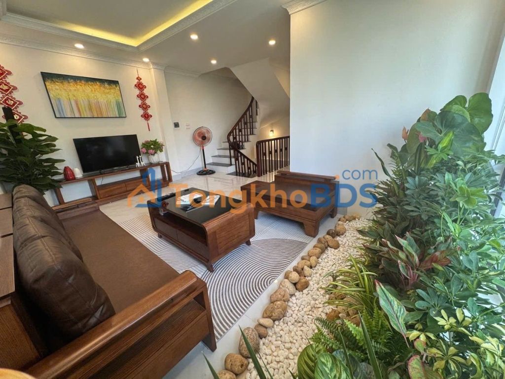 Nhà 7 tầng Phúc Lợi 30m² - Ô tô qua cổng, Nở hậu 7.2 tỷ