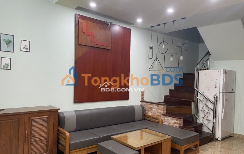 Cho thuê nhà 4 tầng 45m² Hoàng Hoa Thám, Ba Đình - Ngõ ô tô, kinh doanh đỉnh