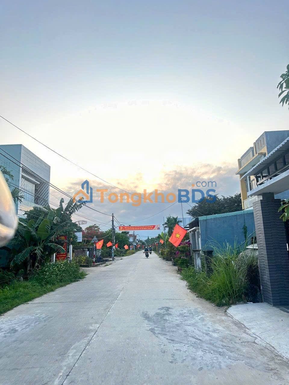 Nhà Điện Tiến 110m² giá 790 triệu - Sổ hồng sẵn