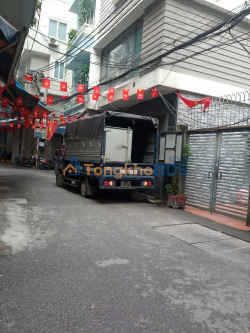 Nha Dinh Cong 40m² 8.7 ty - Chinh chu ban so hong