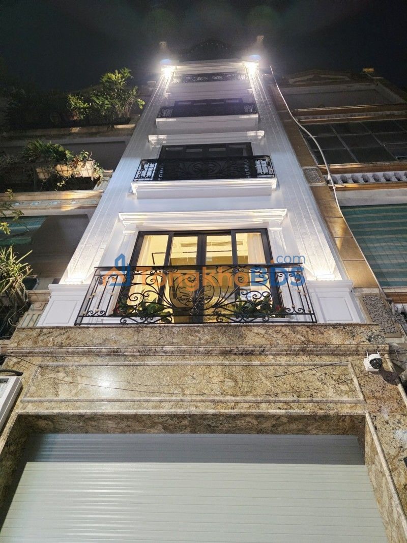 Nhà Hoàng Quốc Việt 53m² 25.8 tỷ - Chính chủ bán