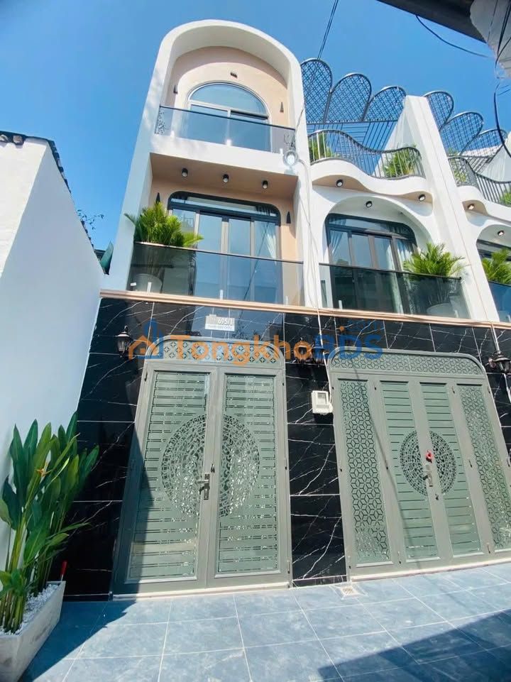 Bán Gấp Biệt Thự 3 Tầng Phạm Văn Chiêu GV, 36m², SHR, Giá 5 Tỷ