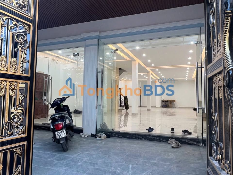 Mặt bằng ngõ 79 Thanh Đàm 160m² 15 triệu - Thích hợp KD