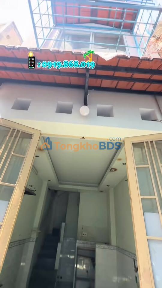 Nhà Phố Quận 10 - 15m² Sổ Hồng, Gần Mặt Tiền CMT8, Giá 2.55 Tỷ