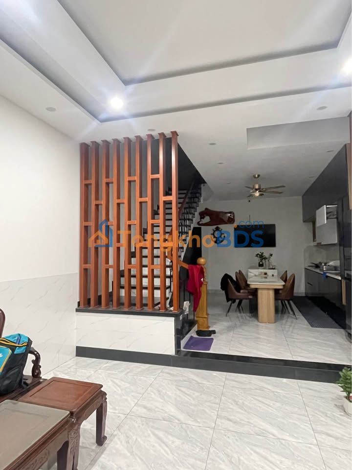 Nhà Minh Mạng Đà Nẵng 18 triệu - Full nội thất