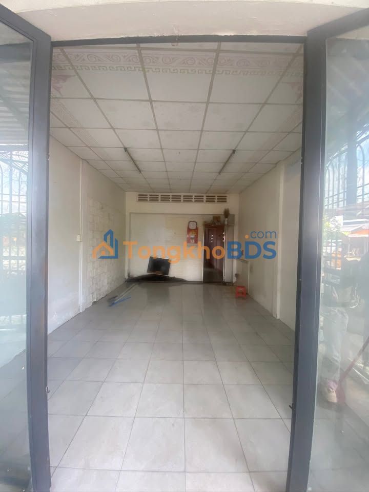 Nhà mặt tiền Phạm Hùng Mỹ Tho 68m² 3.5tr - Sẵn sàng ở ngay