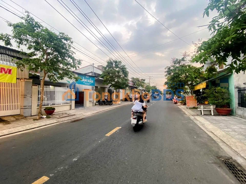 Nhà mặt tiền Đống Đa Rạch Giá 221m² 8 triệu - Ô tô vào tận nhà