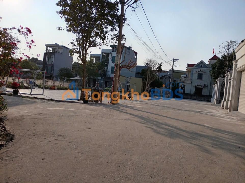 Đất nền Đông Hội 100m² giá thỏa thuận - Đường ô tô vào