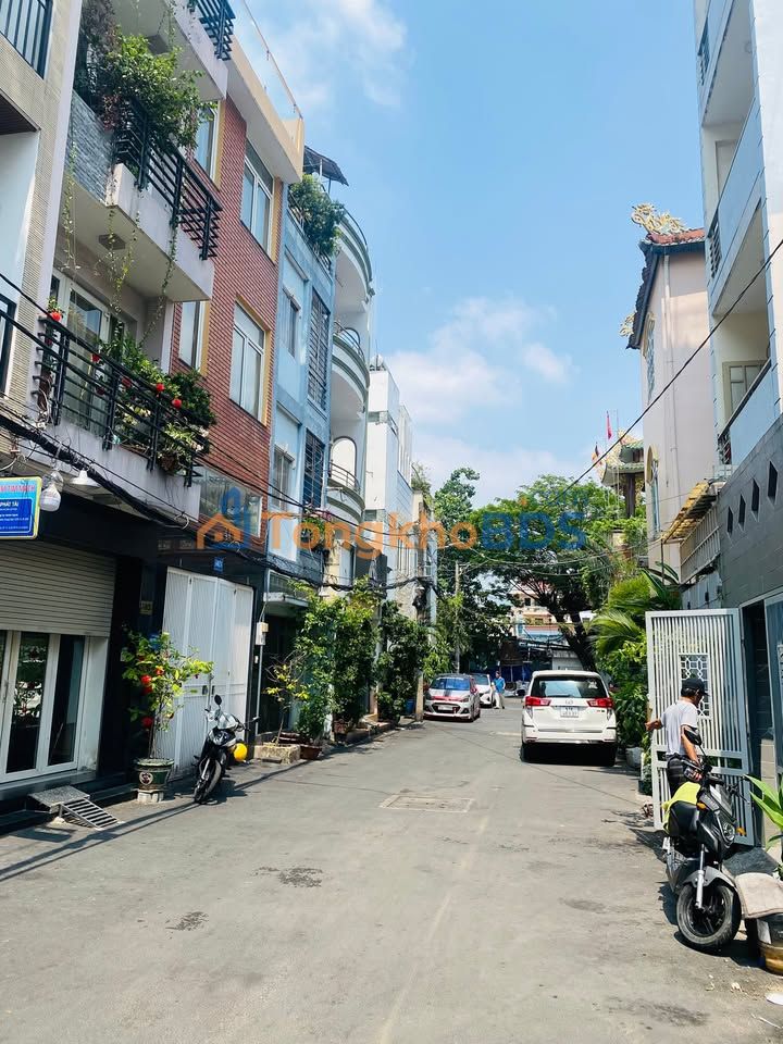 Nhà nguyên căn hẻm 540 CMT8 64m² 19 triệu - Ô tô vào nhà