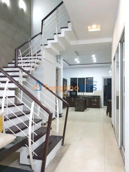 Nhà 3 Tầng Mặt Tiền Linh Đông, Thủ Đức - 150m² Giá Hơn 12 Tỷ, KD Sầm Uất