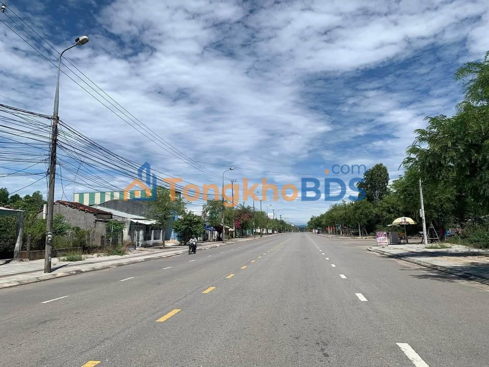 Đất nền mặt tiền Lê Thánh Tông, Tam Kỳ 200m² - Giá 3.x tỷ