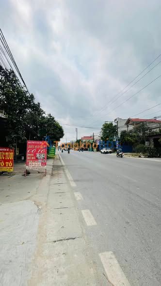 Đất nền Hồng Thái, Việt Yên 100m² - Sổ đỏ sẵn sàng, giá hơn 2 tỷ