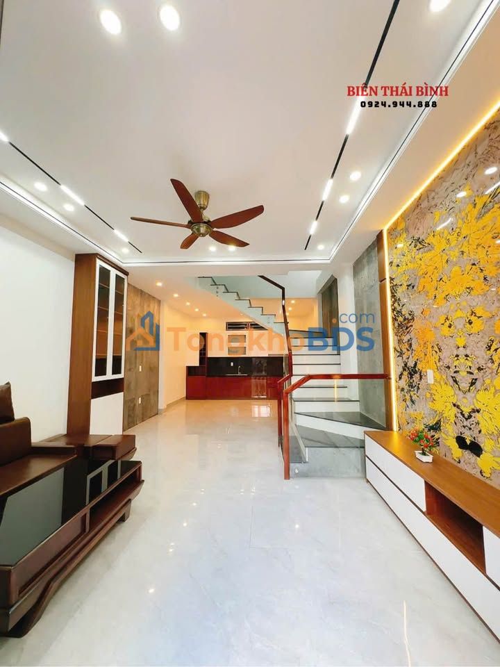 Nhà 3 Tầng Phú Xuân, Thái Bình - 45m², 3PN, Giá 1.9 Tỷ Hướng Bắc