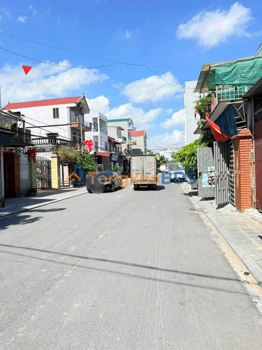 Đất nền Uy Nỗ, Đông Anh 68m² - View hồ đẹp, sổ đỏ chính chủ