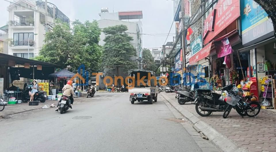 Nhà 5 Tầng 38m² Đống Đa - Ô Tô Tận Cửa, Giá 8 Tỷ