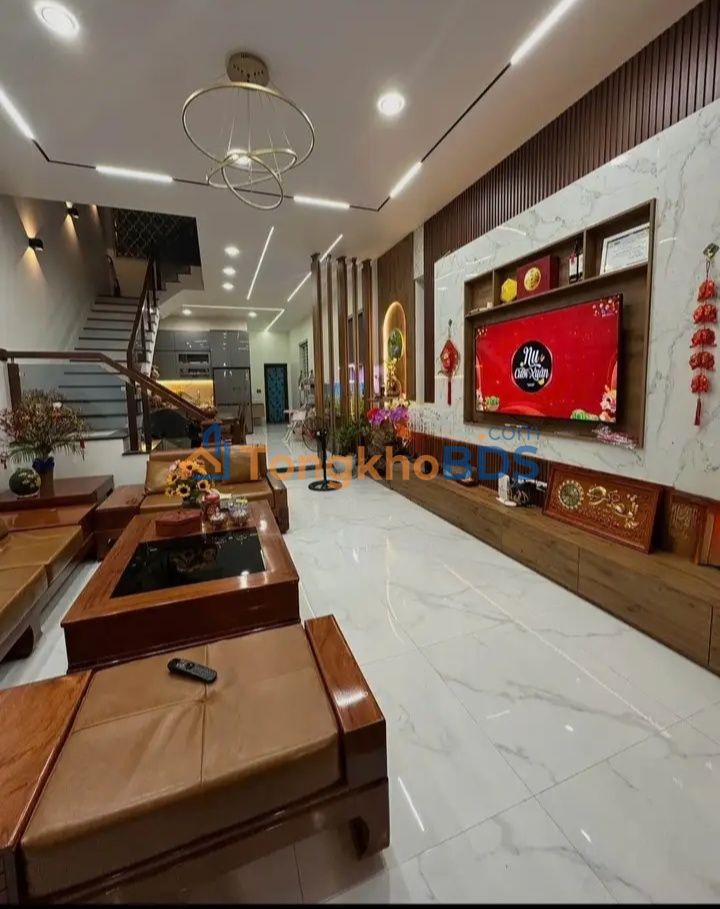 Nhà riêng Phạm Ngũ Lão Quảng Ngãi 122m² 4 tỷ - Full nội thất sẵn ở