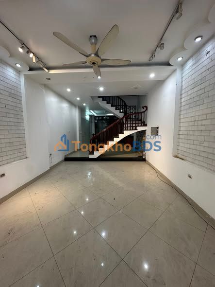 Cho thuê Liền kề Văn Phú, Hà Đông - Mặt tiền KD 90m² x 4T