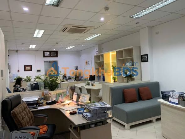 Văn phòng 60m² mặt phố Giảng Võ, Ba Đình - Giá 9 triệu/tháng