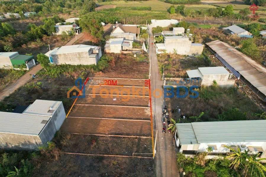 Bán Gấp 2 Lô Liền Kề Hòa Lợi, Bến Cát - 100m², 3PN, Chỉ 1.35 Tỷ