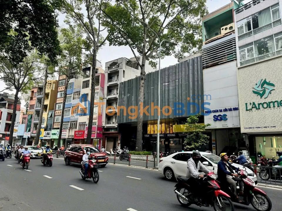 Nhà phố Quận 10 375m² 300-399 triệu - Mặt tiền kinh doanh sầm uất