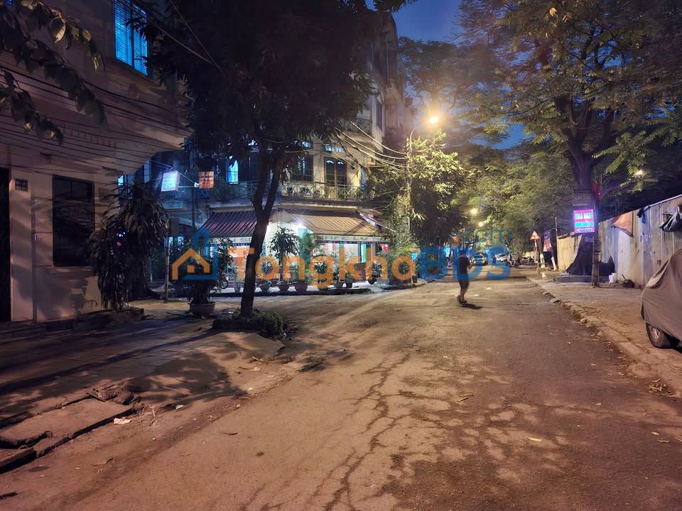 Nhà mặt phố Lĩnh Nam 70m² 34.6 tỷ - Ô tô vào tận nhà