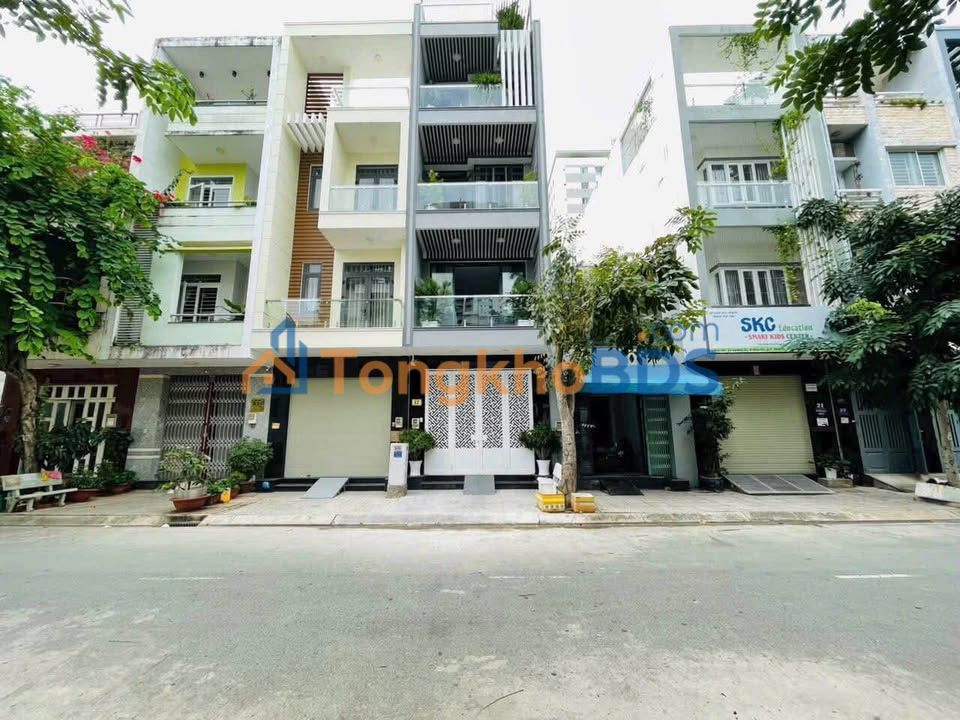 Nhà phố Quận 7 72m² giá 12.8 tỷ - Mặt tiền kinh doanh