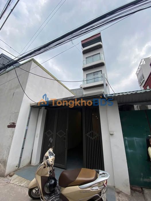 Nhà cho thuê Thạch Bàn Long Biên 15 triệu - Ô tô vào nhà