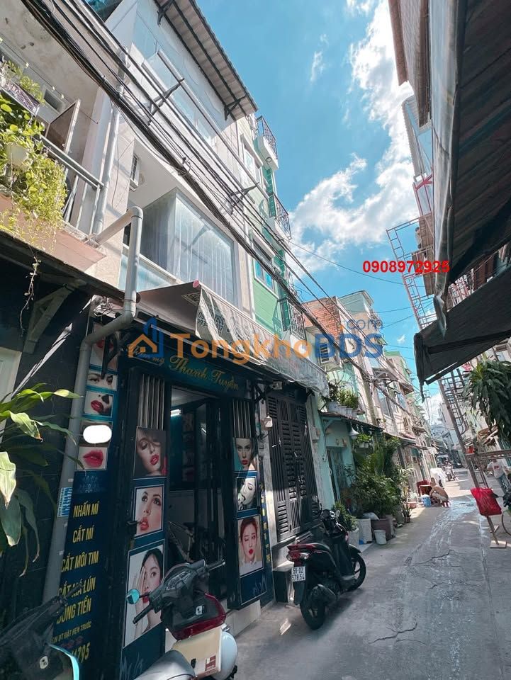 Nhà Quận 4 Đoàn Văn Bơ 23m² 4.5 tỷ - Ô tô vào tận nhà