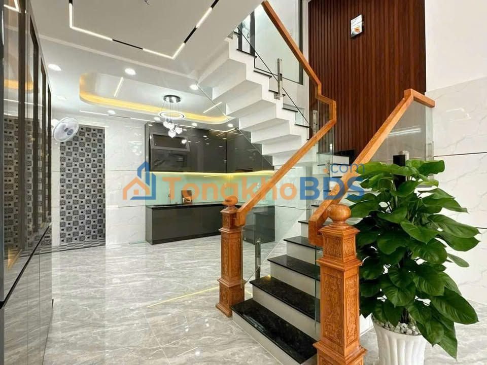 Nhà riêng Quận 7 104m² giá 14.005 tỷ - Ô tô vào tận nhà