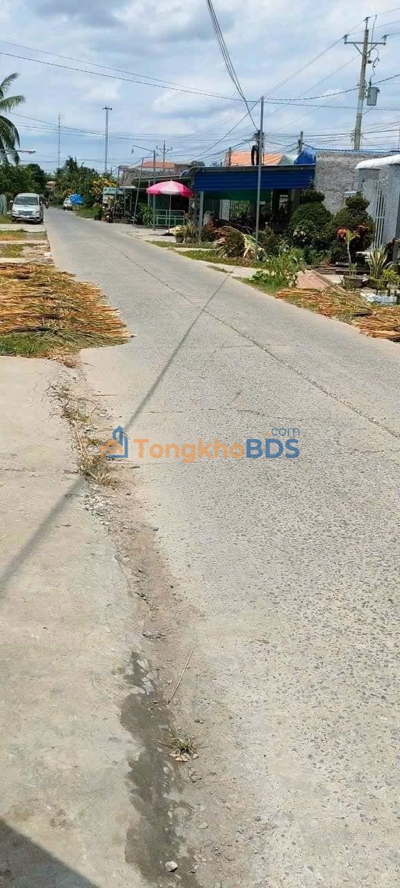 Đất nền Mỹ An Thủ Thừa 348m² 700 triệu - Sổ đỏ chính chủ