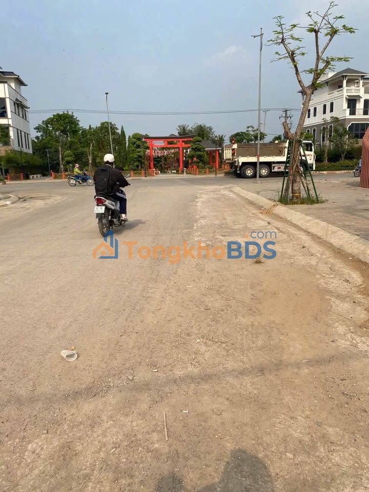 Đất nền Thị trấn Hậu Nghĩa 320m² 5,5 tỷ - Sổ đỏ chính chủ