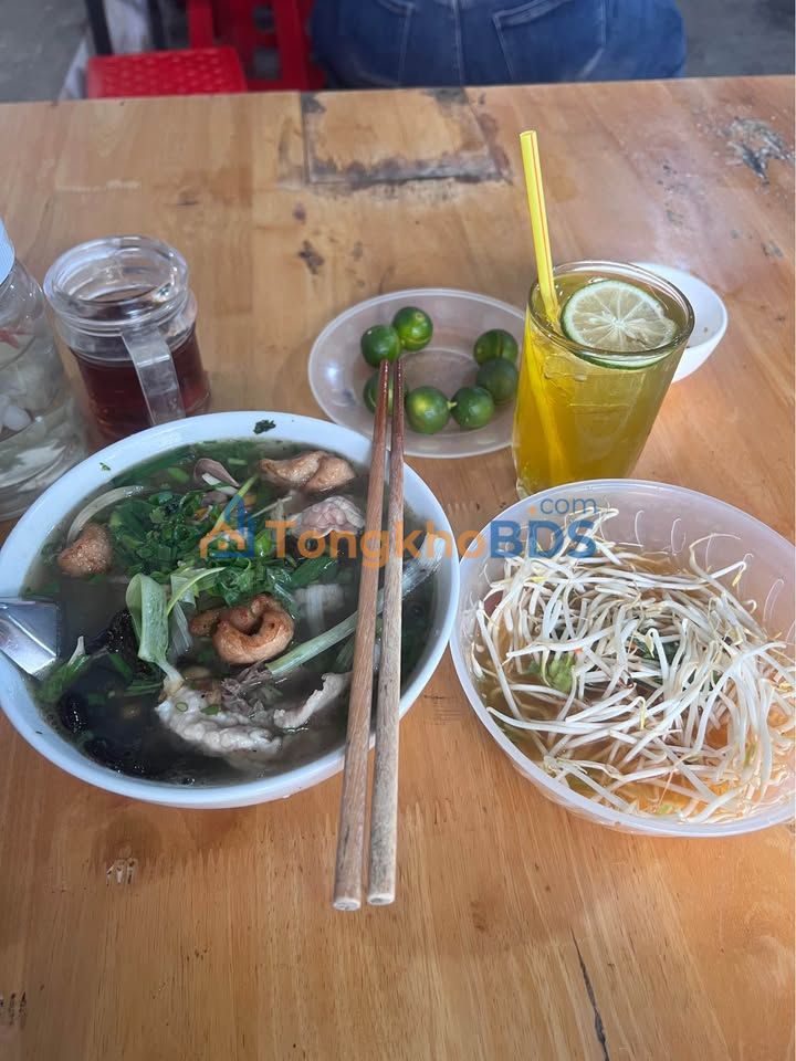 Tòa nhà Phố Trung Quốc 200m2 100 triệu/tháng - Mặt tiền kinh doanh