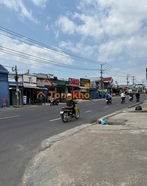 Bán Đất Vàng Phú Lâm, Đồng Nai 649m² Có Nhà Ở Ngay - Giá 1.9 Tỷ