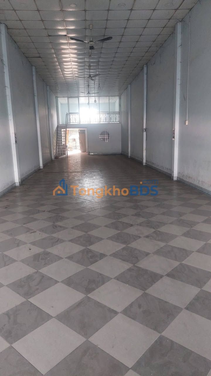 Kho xưởng QL13 Tân Định 300m² 10tr - Hoạt động ngay