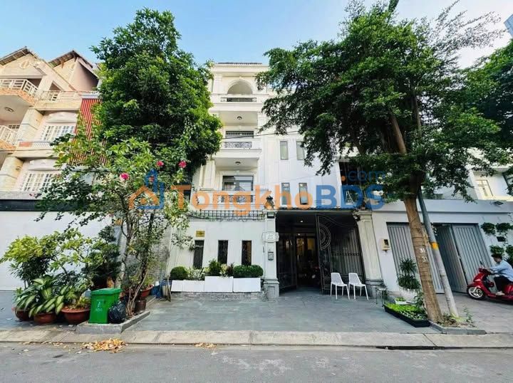 Nhà phố Phú Thuận Q7 145m² 31 tỷ - Ô tô vào tận nhà