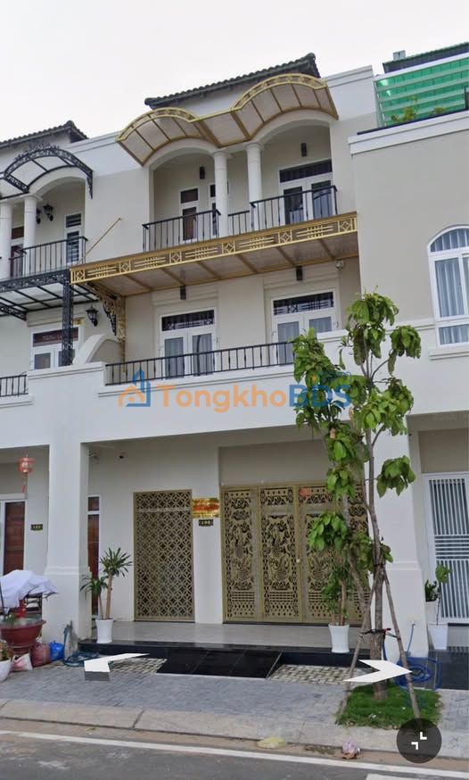 Nhà 3 tầng Khu Tây Sông Hậu, Long Xuyên - 120m² - Giá thương lượng