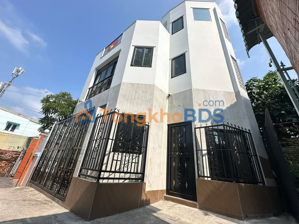 Nhà Linh Tây 50m² 3,5 tỷ - ô tô vào tận nhà, nở hậu