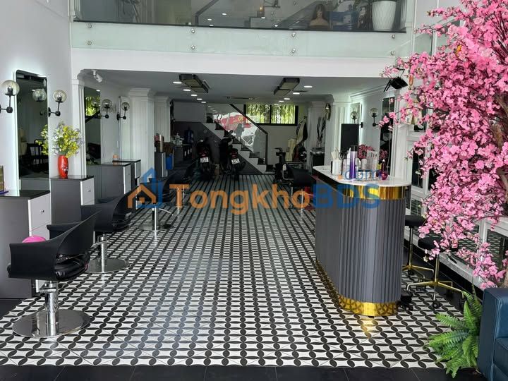 Nhà Mặt Tiền Phan Văn Trị, Bình Thạnh - 52m², 5 Tầng, Dòng Tiền 20 Tỷ