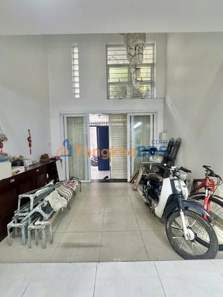 Nhà Mặt Tiền CMT8 Q10 52m² - 4 Tầng, 4PN - Ngay CV Lê Thị Riêng