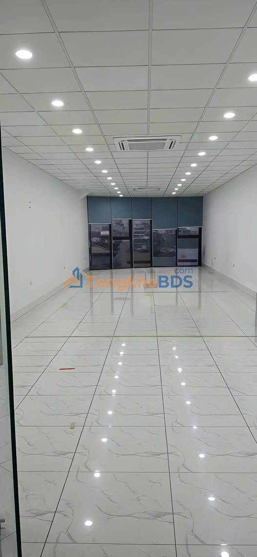 Văn phòng Giải Phóng Giáp Bát 100m² 8 triệu - Sẵn sàng làm việc
